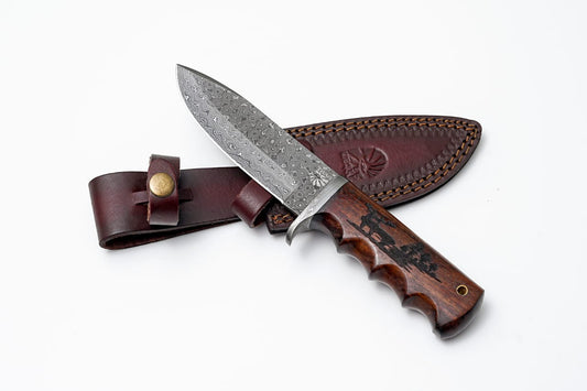 A.3 Damascus Steel Hunting Knife Buck Engraved Walnut Scales TD-710