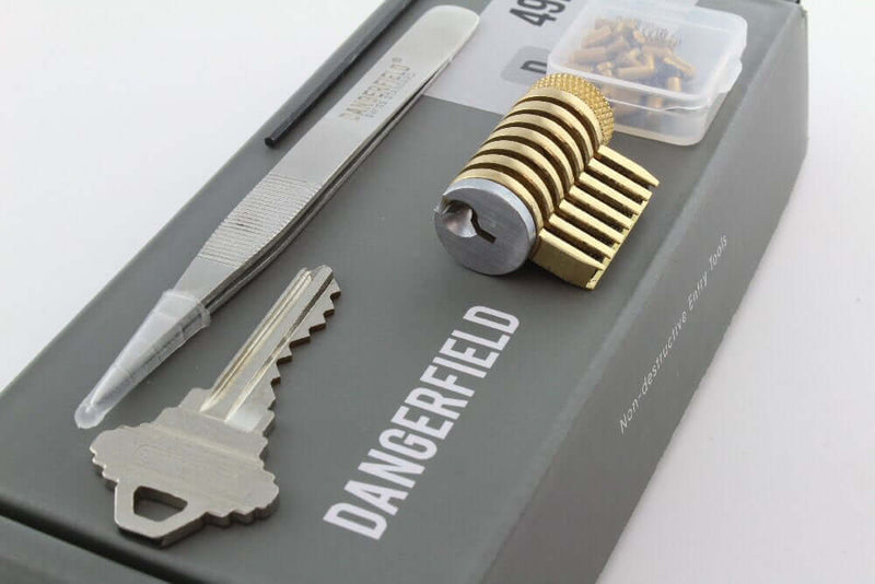 Practice Lock - Dangerfield Infinitus Repinnable Cutaway & Tweezers