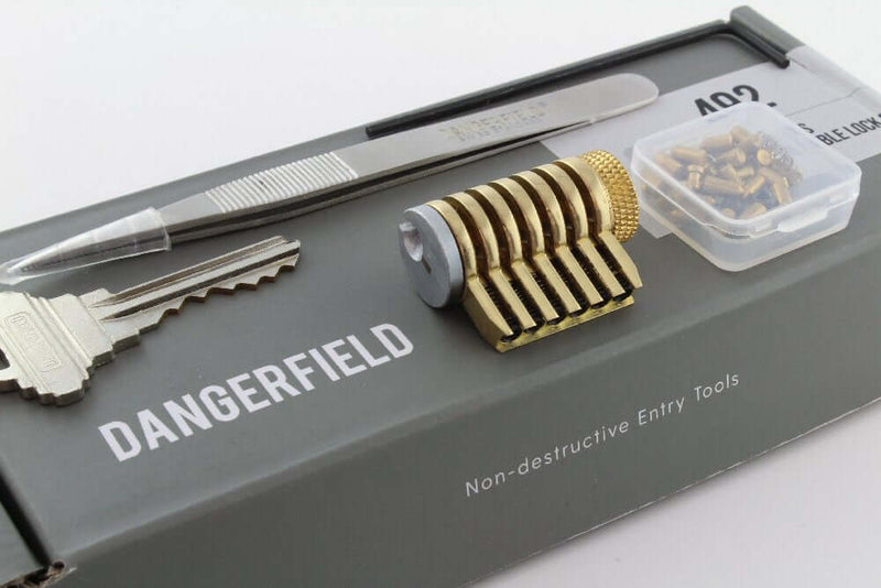 Practice Lock - Dangerfield Infinitus Repinnable Cutaway & Tweezers