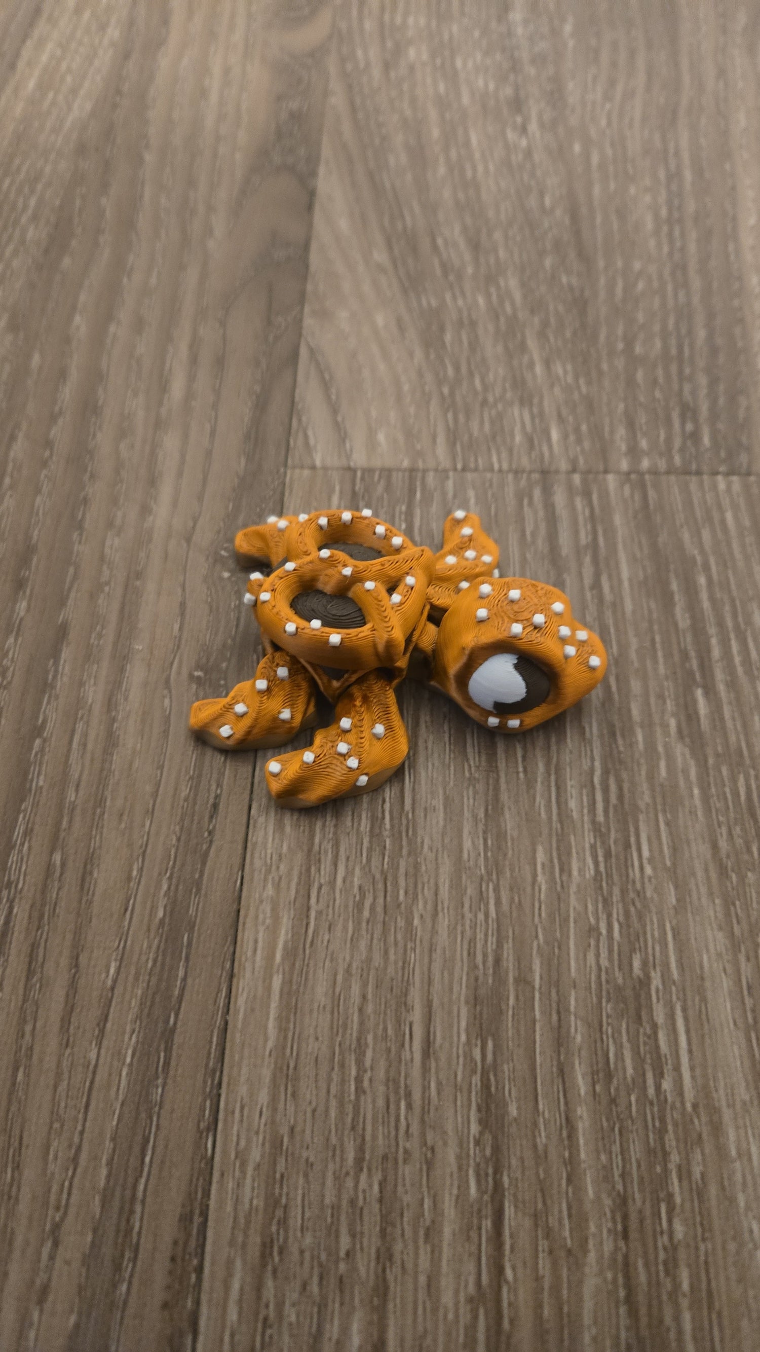 Pretzel Turtle LE